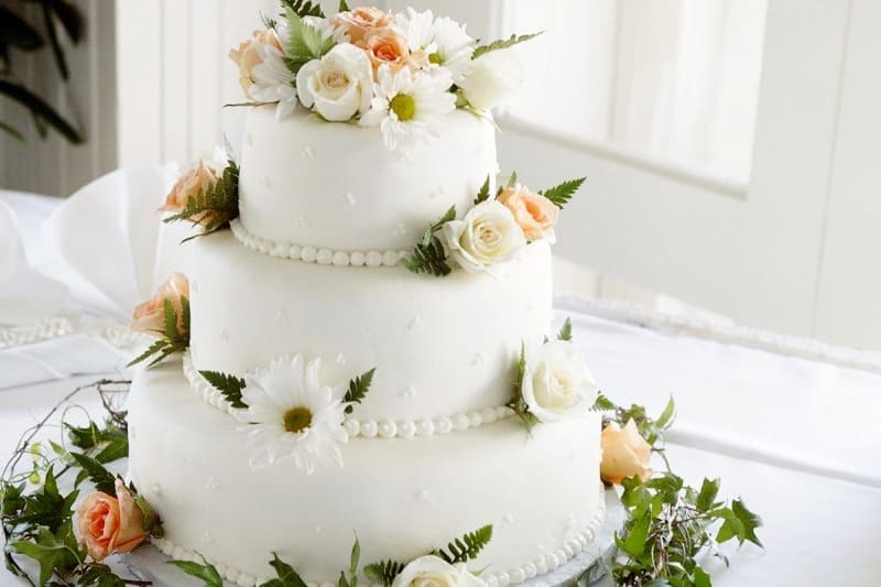 Kate's Sweet Indulgence Catering and wedding cakes